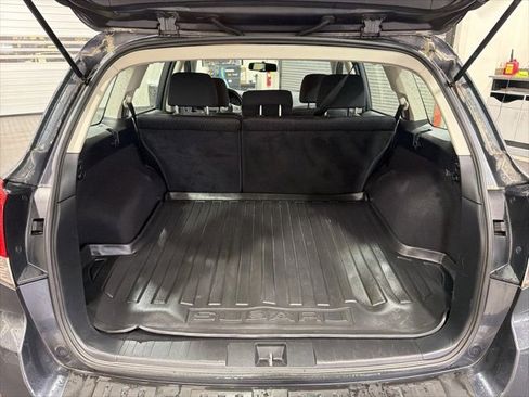 Used 2011 Subaru Outback 2.5i image 29