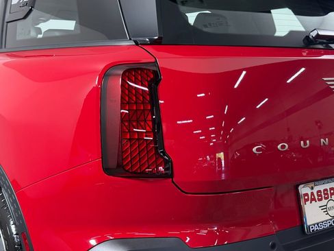 Certified 2025 MINI Cooper Countryman S AWD/4WD image 8