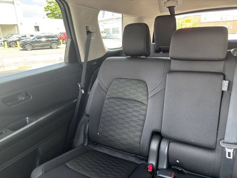 Used 2025 Nissan Pathfinder SV FWD image 38