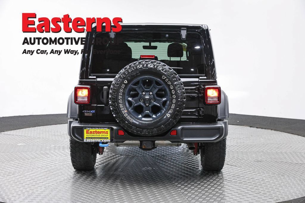 Used 2023 Jeep Wrangler Unlimited w/ Sun & Screen Package AWD/4WD image 6