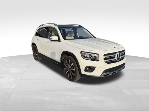 Used 2022 Mercedes-Benz GLB 250 GLB 250 image 3