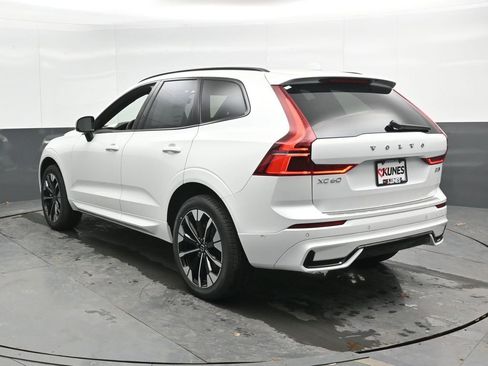 New 2026 Volvo XC60 B5 Plus w/ Climate Package image 8