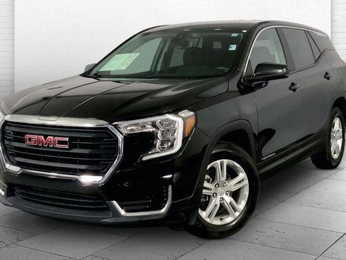 Used 2024 GMC Terrain SLE FWD image 12