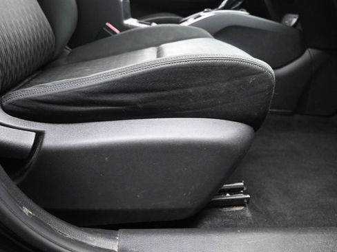 Used 2020 Nissan Rogue SV image 15