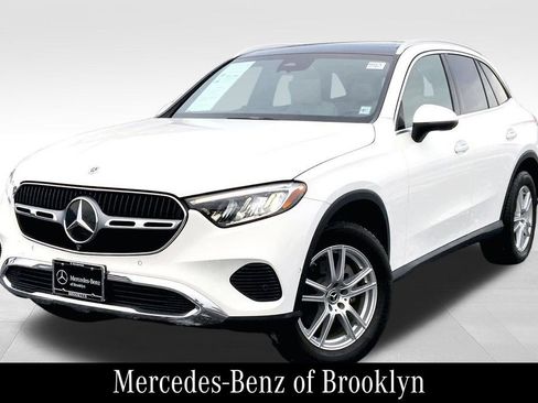 Certified 2023 Mercedes-Benz GLC 300 GLC 300 image 3