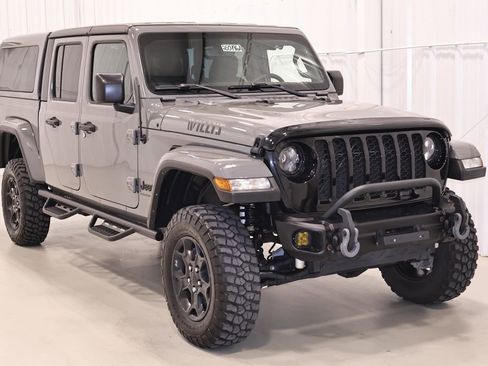 Used 2023 Jeep Gladiator Willys image 4