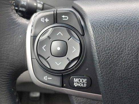 Used 2012 Toyota Camry XLE w/ Leather Pkg FWD image 21