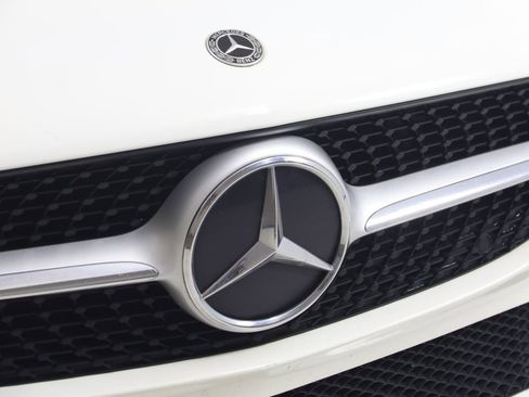 Used 2021 Mercedes-Benz CLA 250 4MATIC w/ Premium Package image 15