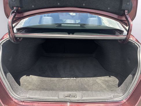 Used 2022 Nissan Sentra SV FWD image 16