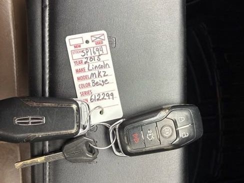 Used 2015 Lincoln MKZ AWD w/ Equipment Group 101A Select image 19