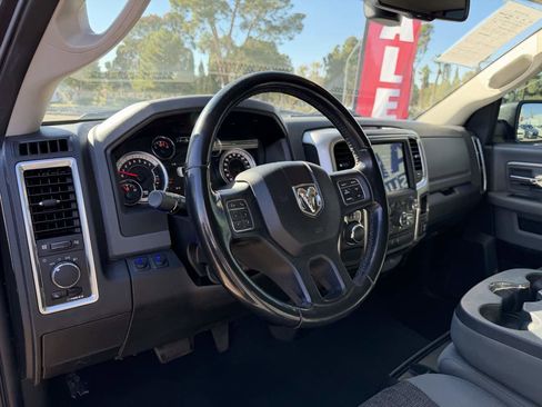 Used 2019 RAM 1500 Classic SLT w/ Luxury Group image 13