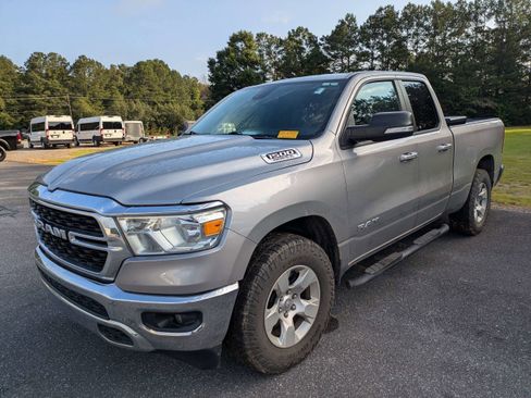 Used 2022 RAM 1500 Big Horn AWD/4WD image 2