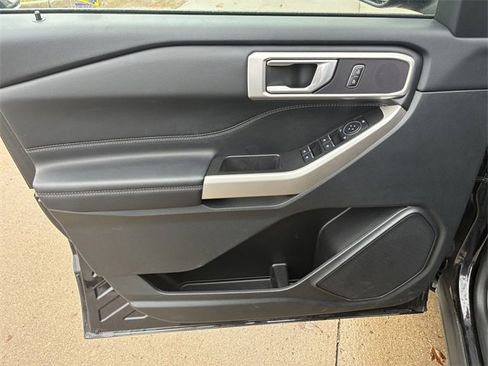 Certified 2023 Ford Explorer XLT w/ Equipment Group 202A image 23