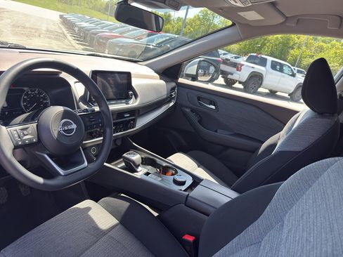 Certified 2023 Nissan Rogue SV AWD/4WD image 26