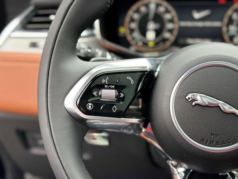 New 2026 Jaguar F-PACE R-Dynamic S AWD/4WD image 23