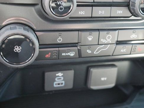 New 2025 Ford F550 4x4 Crew Cab Super Duty w/ XLT Value Package image 19