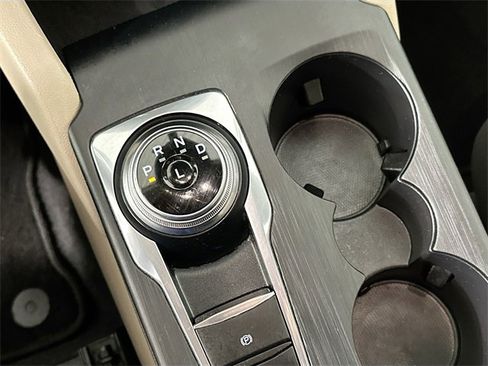 Used 2020 Ford Escape SE image 15