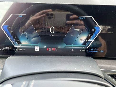 New 2026 BMW X5 xDrive50e image 14