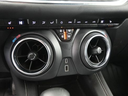 Used 2024 Chevrolet Blazer LT image 32