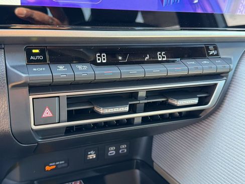 Used 2026 Toyota Camry SE w/ Multimedia Upgrade Package FWD image 24