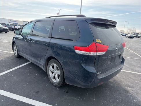 Used 2011 Toyota Sienna LE image 4