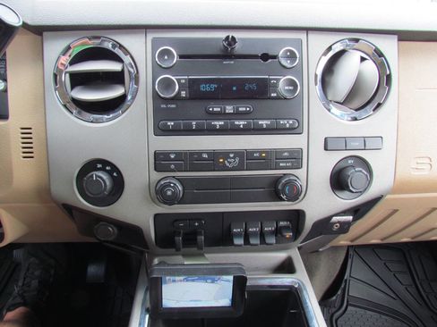 Used 2014 Ford F350 XLT w/ XLT Interior Package image 20