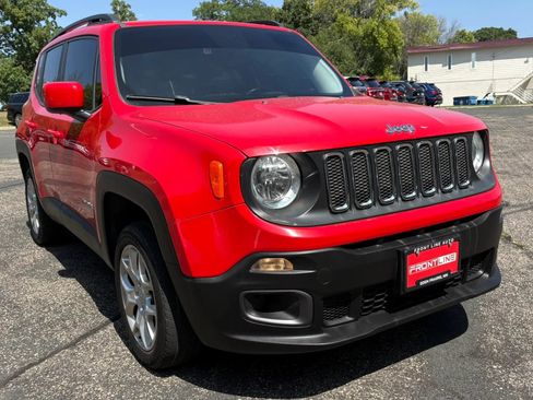 Used 2017 Jeep Renegade Latitude w/ Popular Equipment Group AWD/4WD image 13