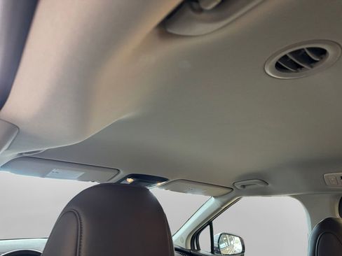 Certified 2026 Kia Carnival FWD image 23
