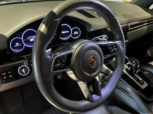 Used 2021 Porsche Cayenne AWD/4WD image 24