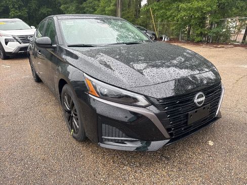 New 2026 Nissan Altima 2.5 SV w/ SV Special Edition Package FWD image 2