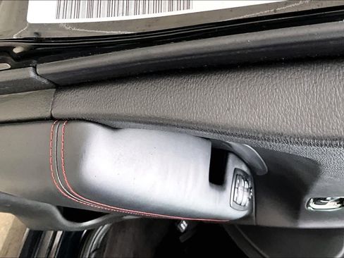 Used 2018 Dodge Durango R/T w/ Blacktop Package image 36