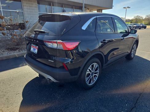 Used 2022 Ford Escape SEL AWD/4WD image 2