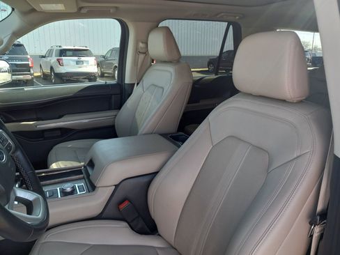 Used 2024 Ford Expedition Limited image 14