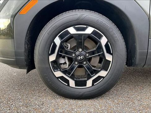 Used 2025 Hyundai Santa Fe SEL image 4