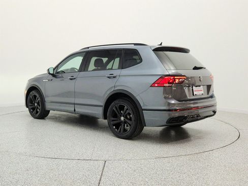 Used 2024 Volkswagen Tiguan SE R-Line FWD image 7