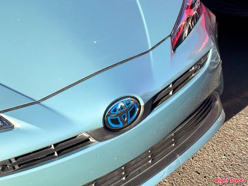 Certified 2019 Toyota Prius Limited w/ Carpet Mat Package FWD image 7