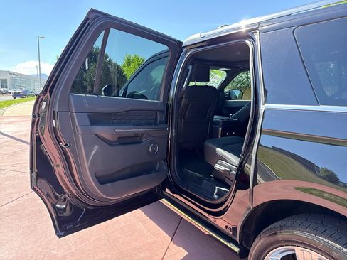 Used 2024 Ford Expedition Max Platinum AWD/4WD image 20