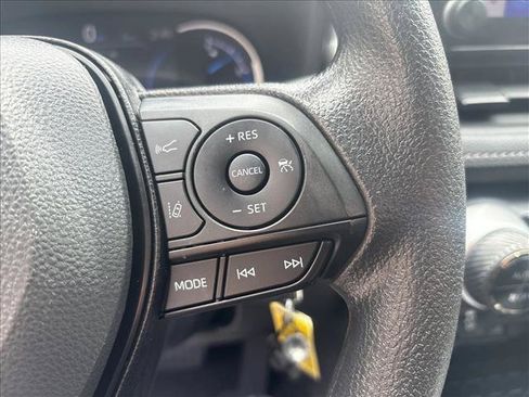 Used 2025 Toyota RAV4 LE AWD/4WD image 15
