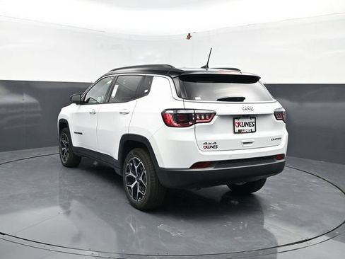 Used 2026 Jeep Compass Limited AWD/4WD image 7