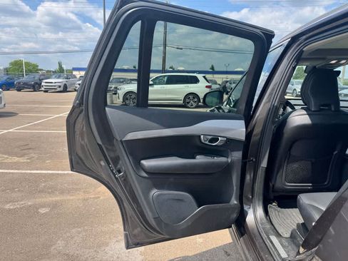 Used 2024 Volvo XC90 B5 Core w/ Protection Package Premier AWD/4WD image 15