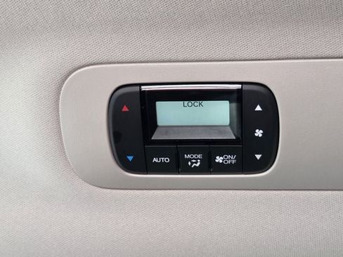 Certified 2025 Honda Odyssey Touring image 12