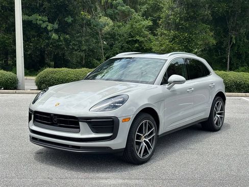 Used 2026 Porsche Macan AWD/4WD image 1