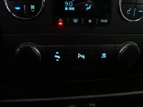 Used 2011 GMC Yukon Denali image 29