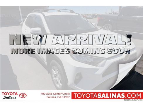 Used 2020 Toyota RAV4 XLE w/ Carpet Mat Package FWD image 1