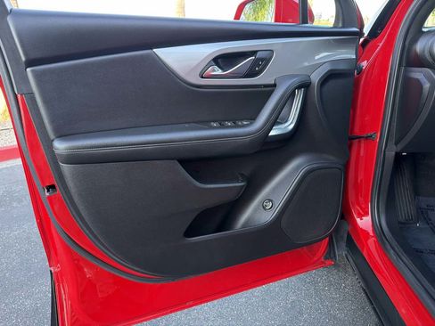 Used 2020 Chevrolet Blazer LT FWD image 31
