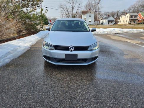 Used 2012 Volkswagen Jetta SE image 4