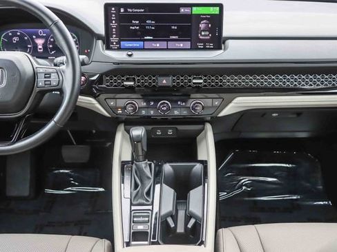 Certified 2024 Honda Accord EX-L image 15