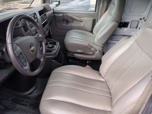 Used 2022 Chevrolet Express 2500 Extended w/ Driver Convenience Package image 14