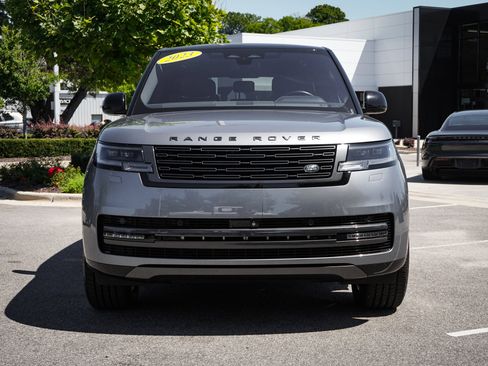 Used 2023 Land Rover Range Rover SE AWD/4WD image 3