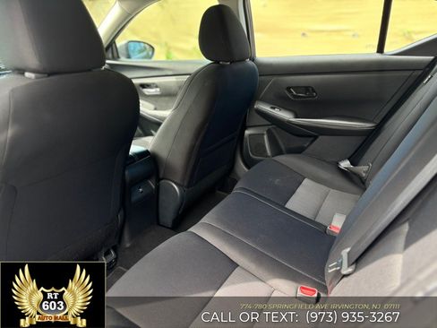 Used 2025 Nissan Sentra SV w/ All-Weather Package FWD image 8